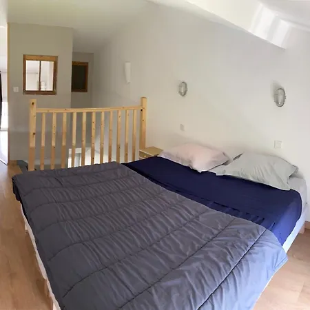 Holiday home L'ecole Du Bonheur *