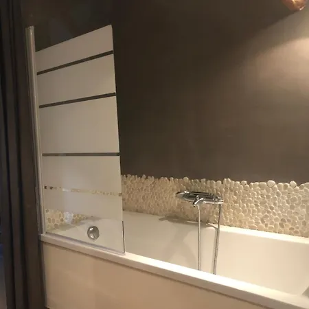 L'ecole Du Bonheur Holiday home