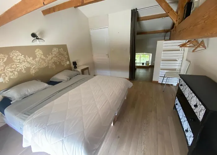 L'ecole Du Bonheur Saint-Mathurin (Vendee)